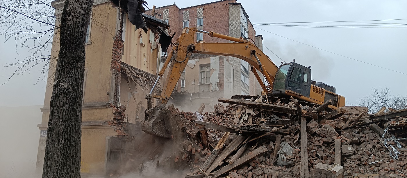 Услуги по сносу и демонтажу старых домов, строений и сооружений в Кизеле