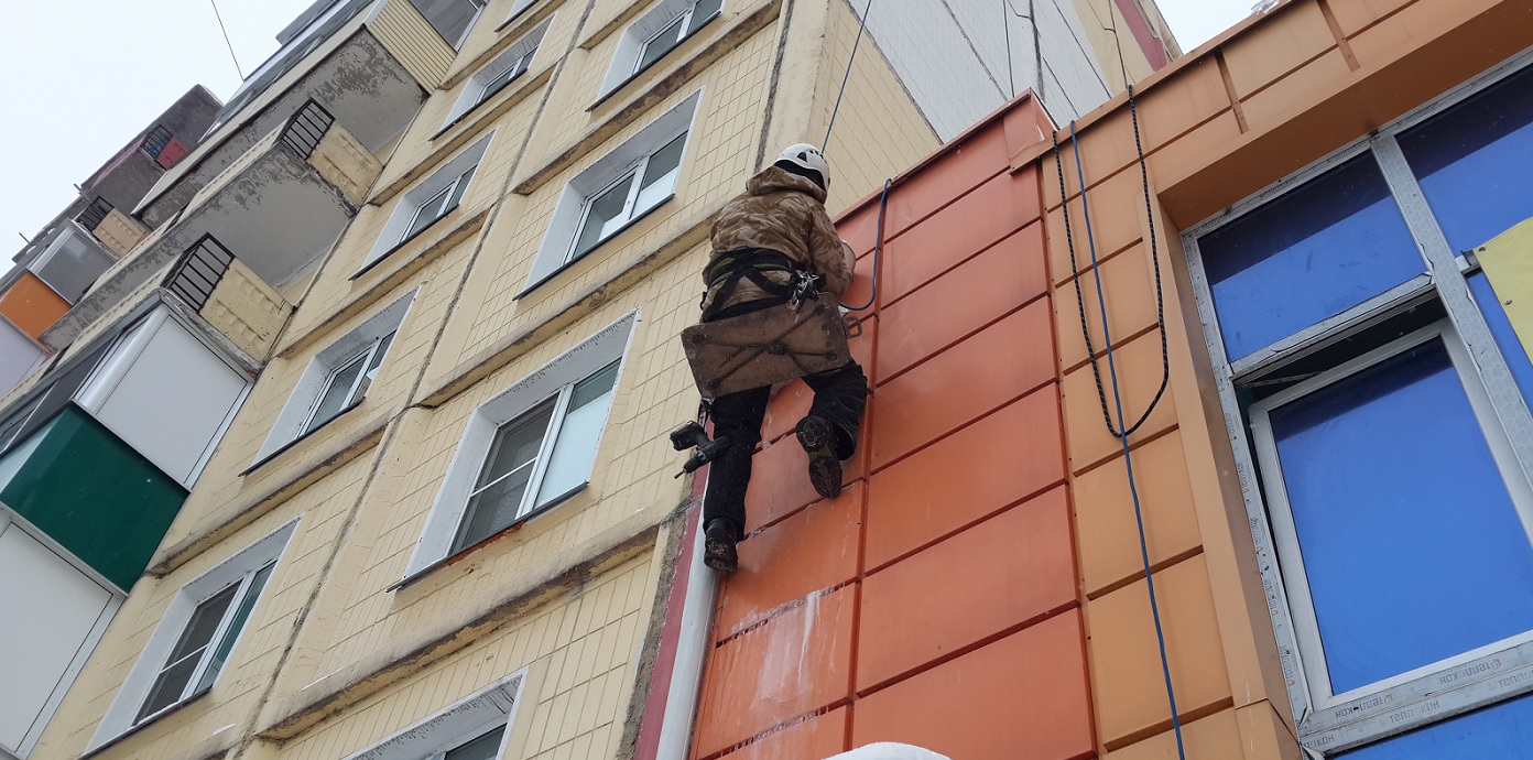 Услуги промышленных альпинистов для высотных работ в Перми
